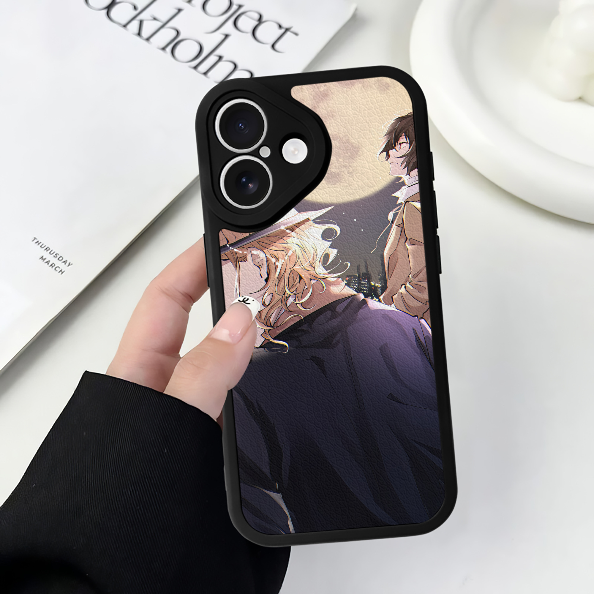 （画像用） 文豪ストレイドッグス Bungo Stray Dogs 【iPhone 16シリーズ対応】シリコンスマホケース（レザー調） 材質：シリコン
